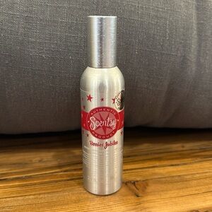 Discontinued Scentsy Berries Jubilee Room Spray